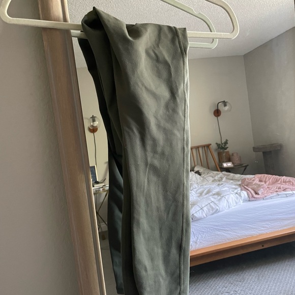 Fabletics Powerhold Leggings - Picture 2 of 5